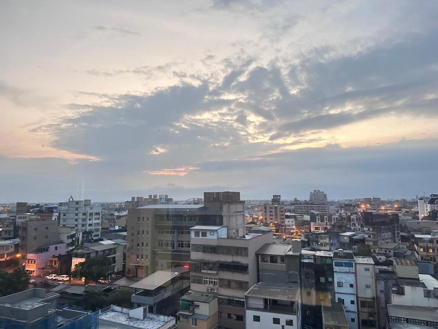 可青大飯店grand Ke-Cing Hotel Yilan Esterno foto
