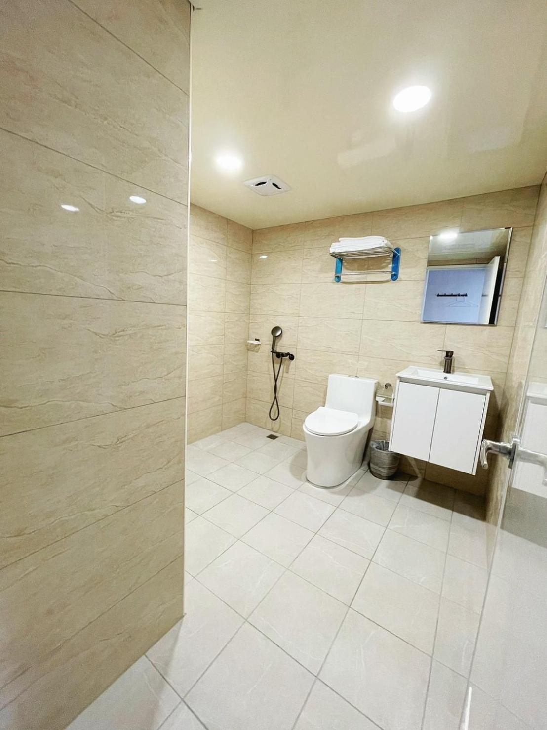 可青大飯店grand Ke-Cing Hotel Yilan Esterno foto