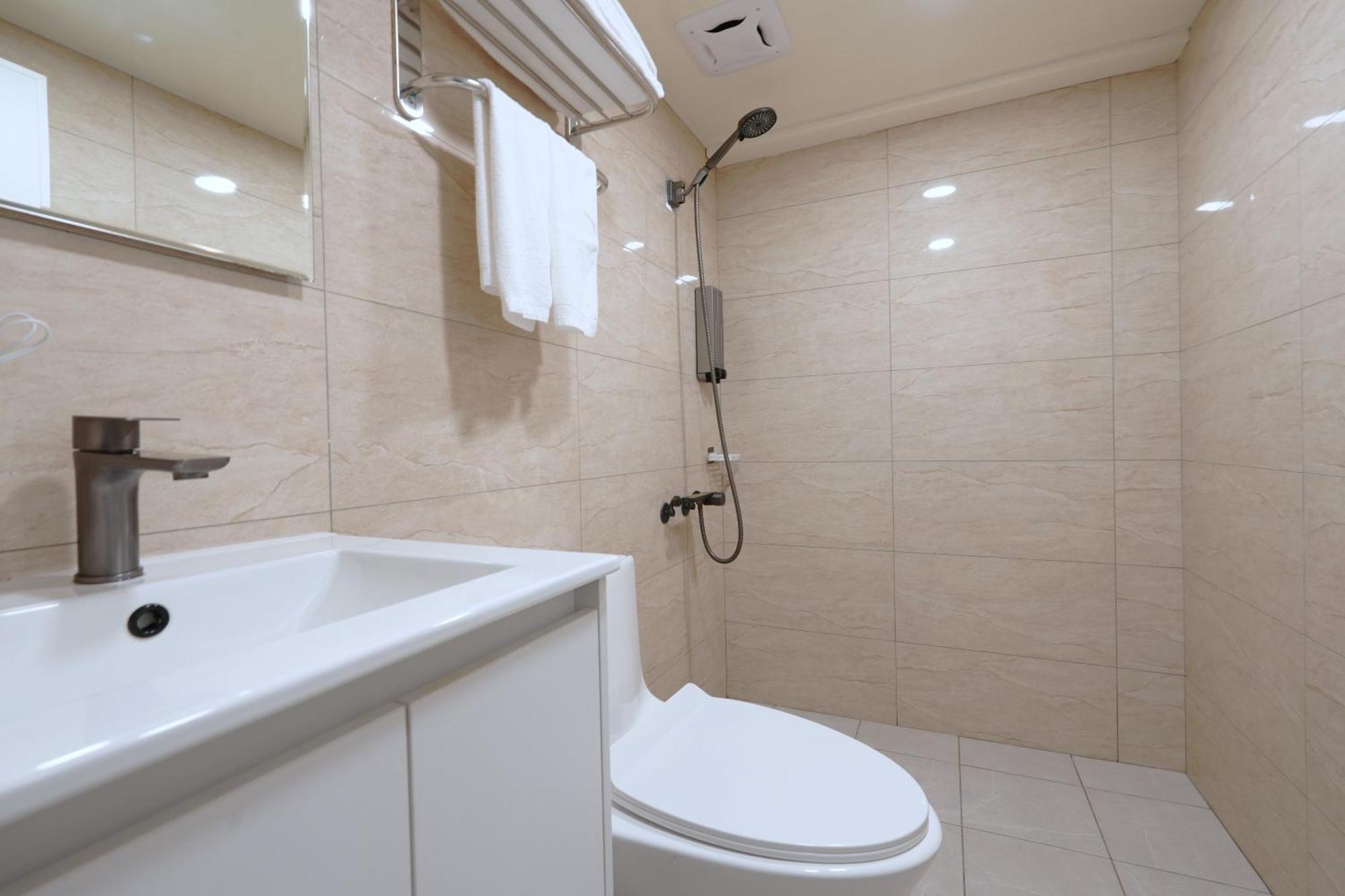 可青大飯店grand Ke-Cing Hotel Yilan Esterno foto